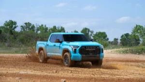 وحش الطرق.. تويوتا تفاجئ الجميع وتكشف عن تندرا 2026 بسعر خطير ومواصفات خارقة